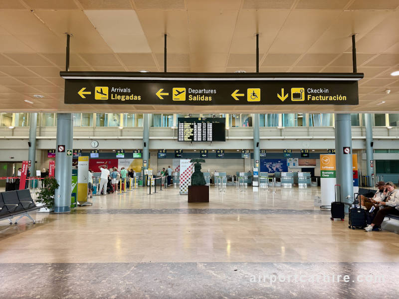Asturias Airport inside